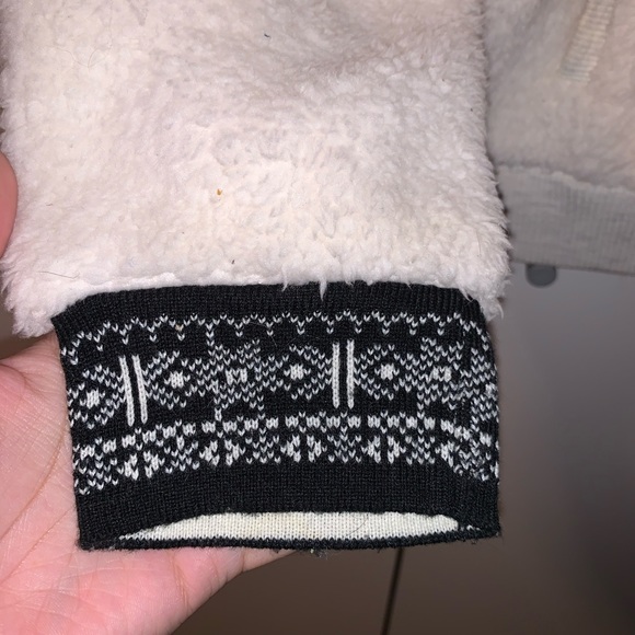 M AE Fleece Tribal Pattern Hooded Jacket - Picture 2 of 15